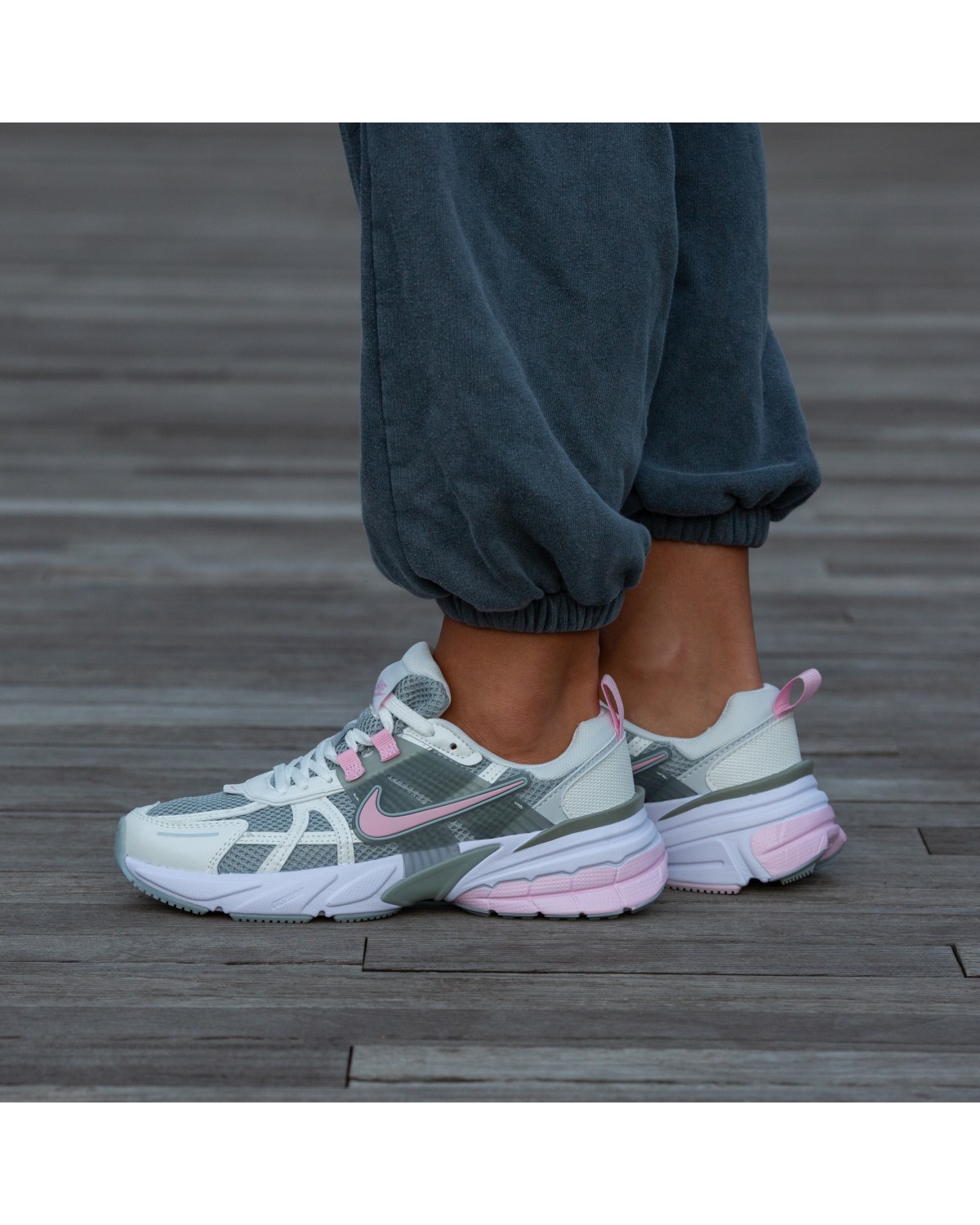 Nike Runtekk Grey Pink