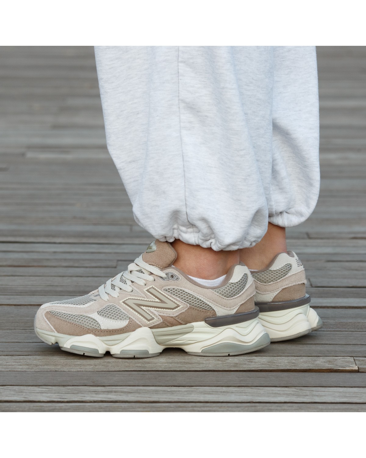 New Balance 9060 Beige Brown