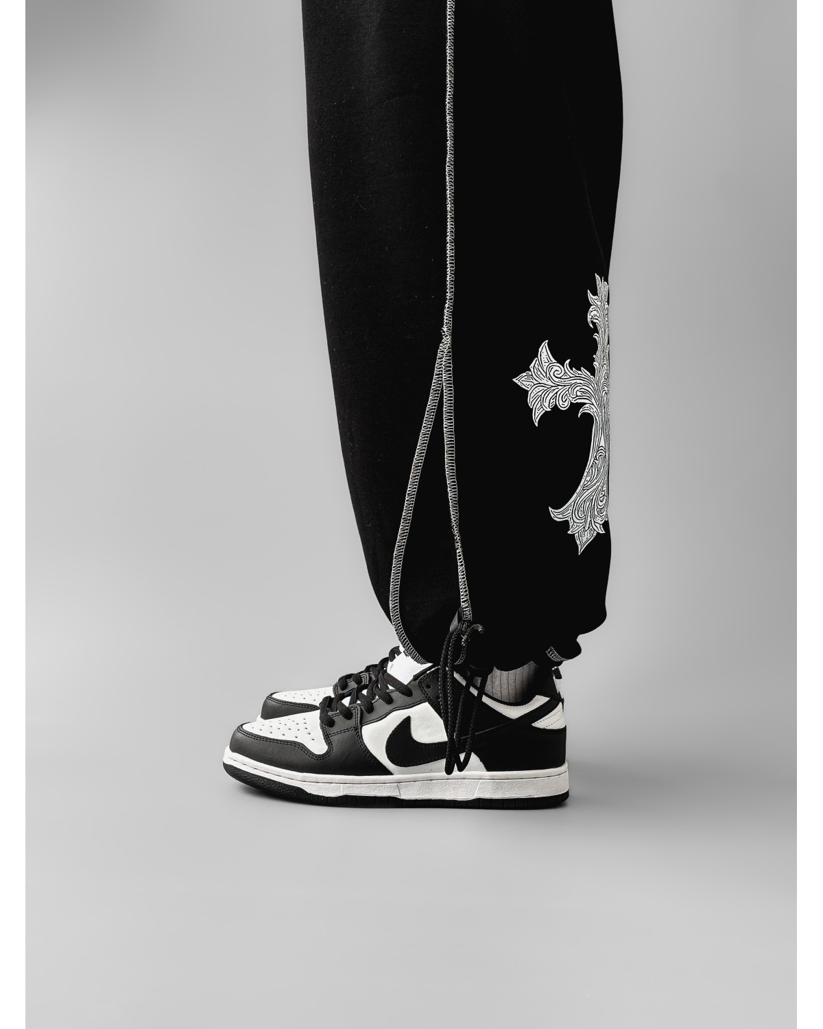 Nike SB Dunk Low Black/White