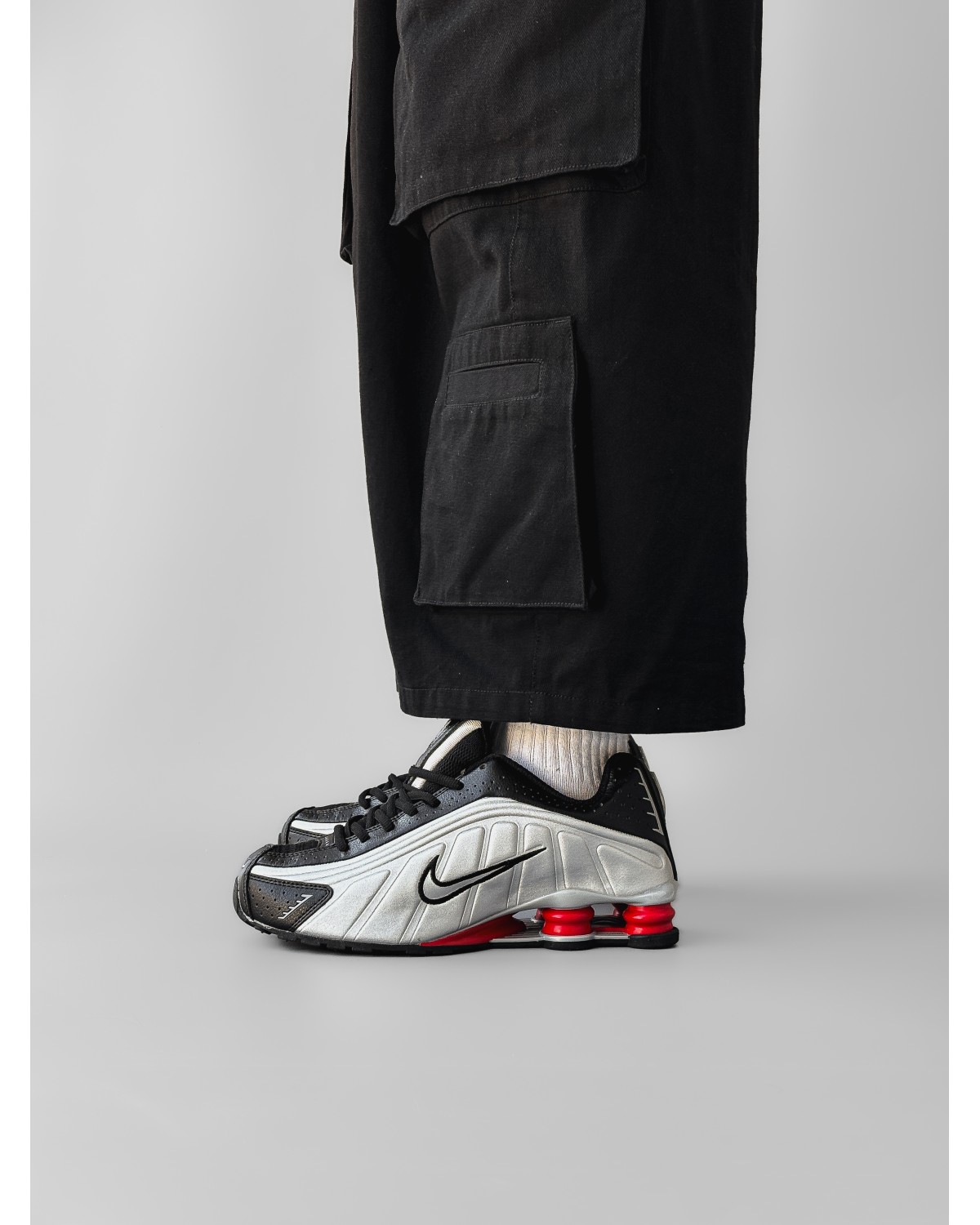 Nike Shox R4 Black/Metallic Silver