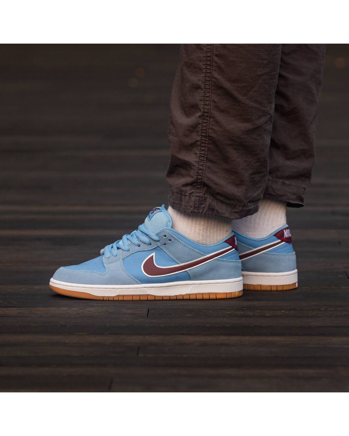 Nike SB Dunk Philadelphia Phillies