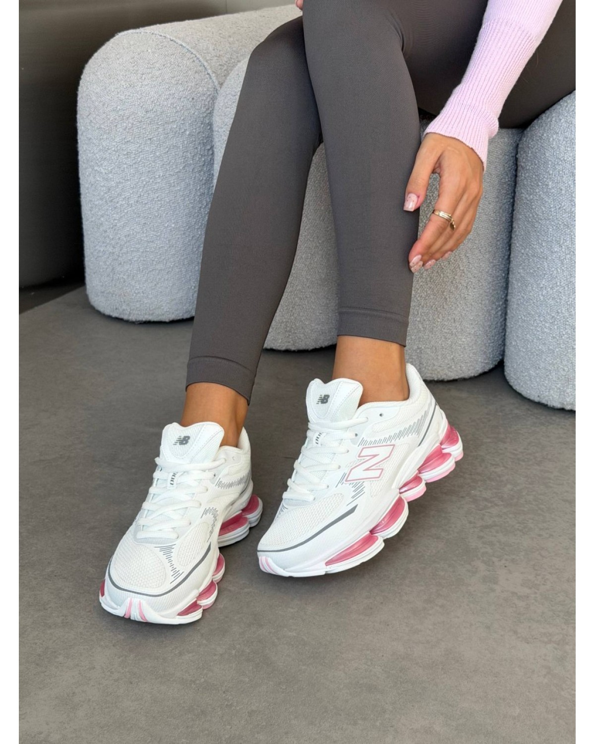 New Balance 2000 White / Pink