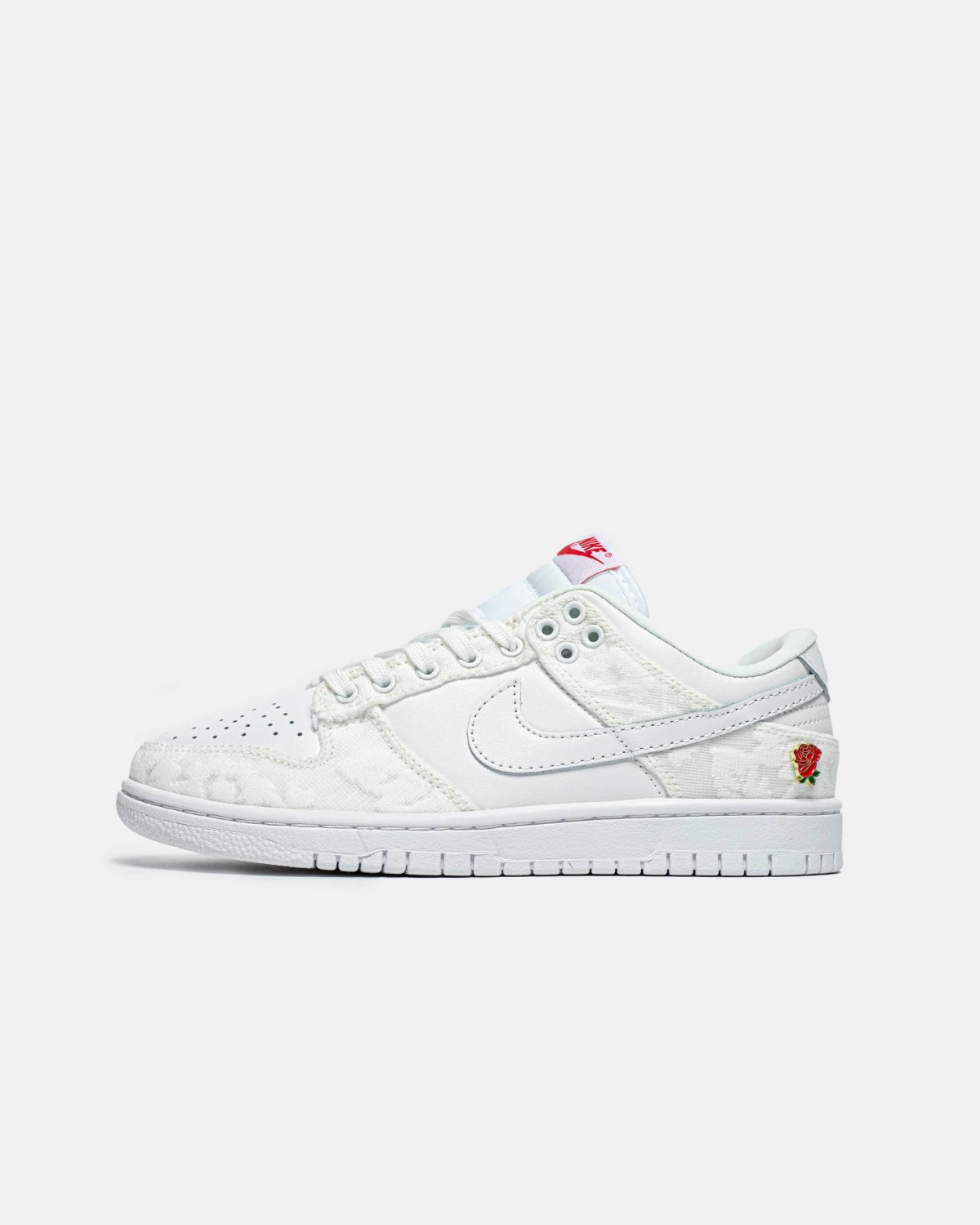Nike SB Dunk Low Give Her Flowers