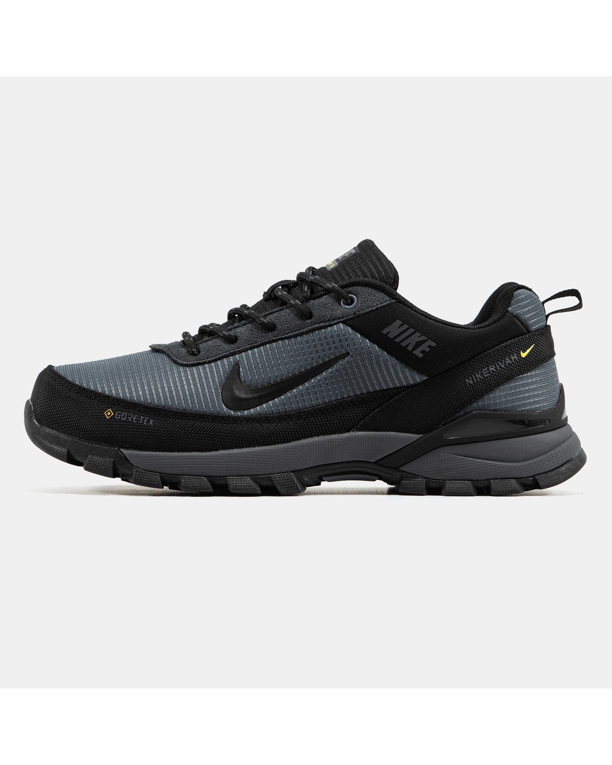 Nike Rivah