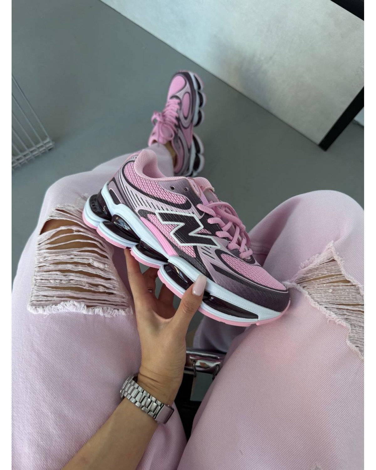 New Balance 2000 Cherry Pink