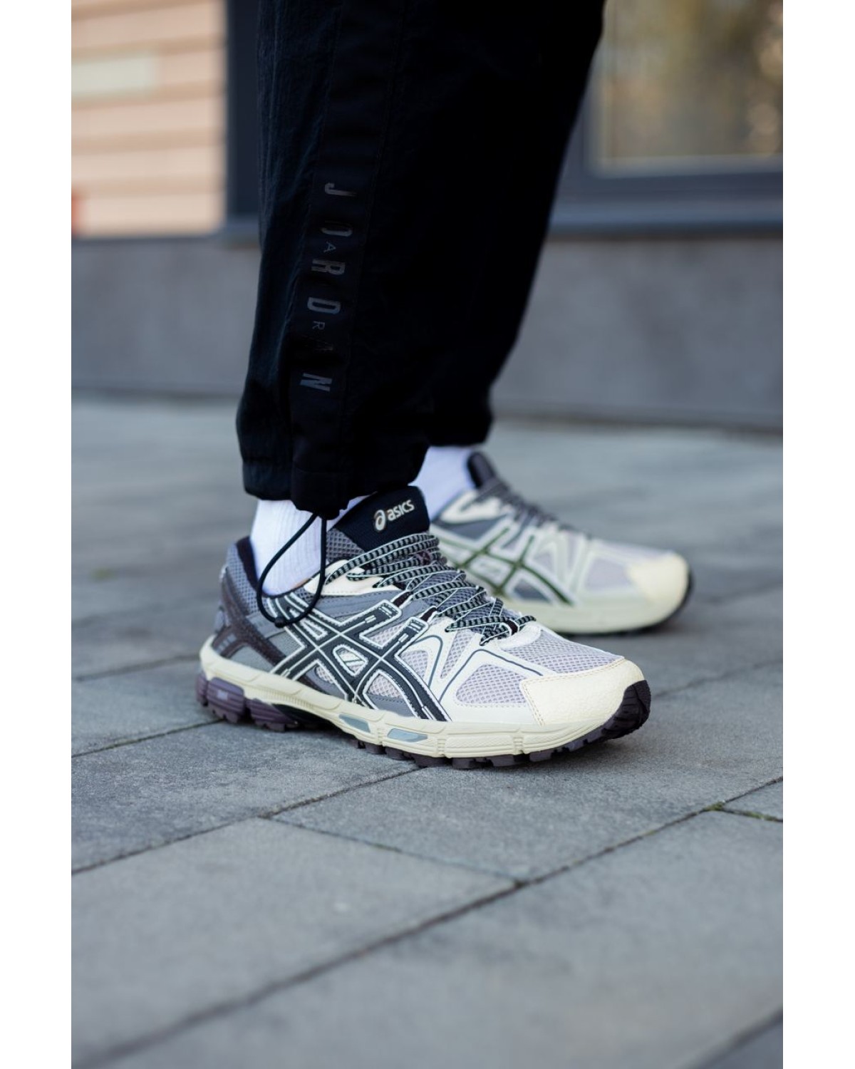 Asics Gel-Kahana 8 White Burgundy Grey