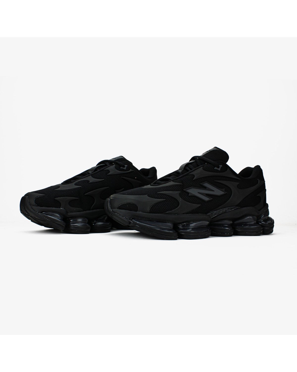 New Balance 2000 Black Metallic New Balance 2000 Black Metallic