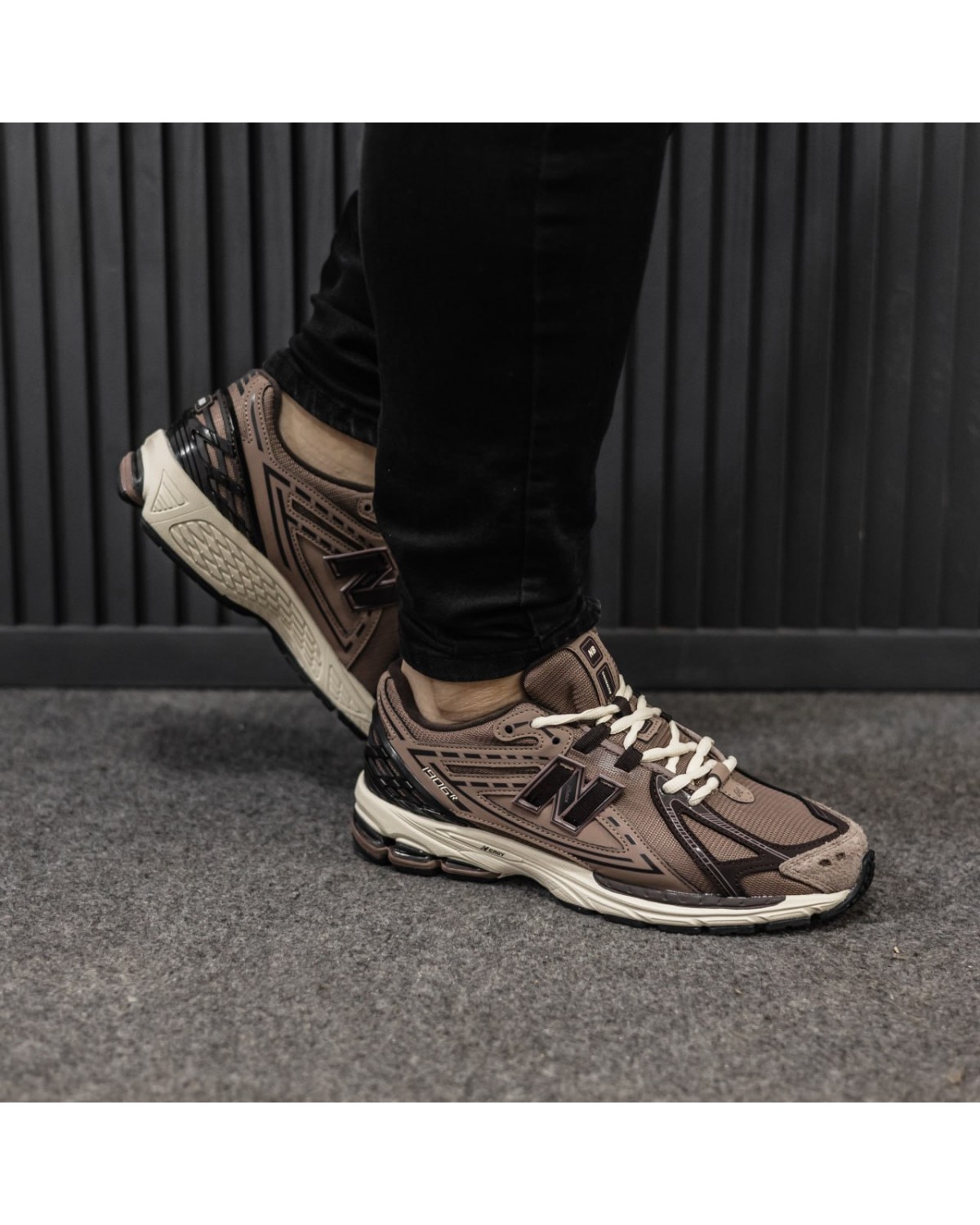New Balance 1906R