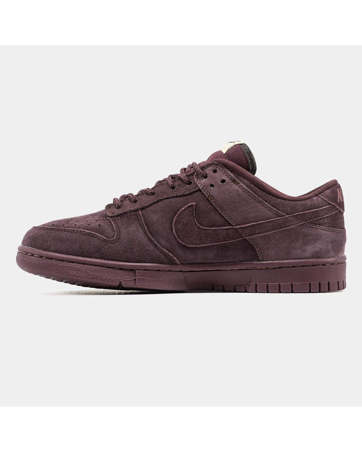 Nike SB Dunk Low x Supreme Brown Nike SB Dunk Low x Supreme Brown