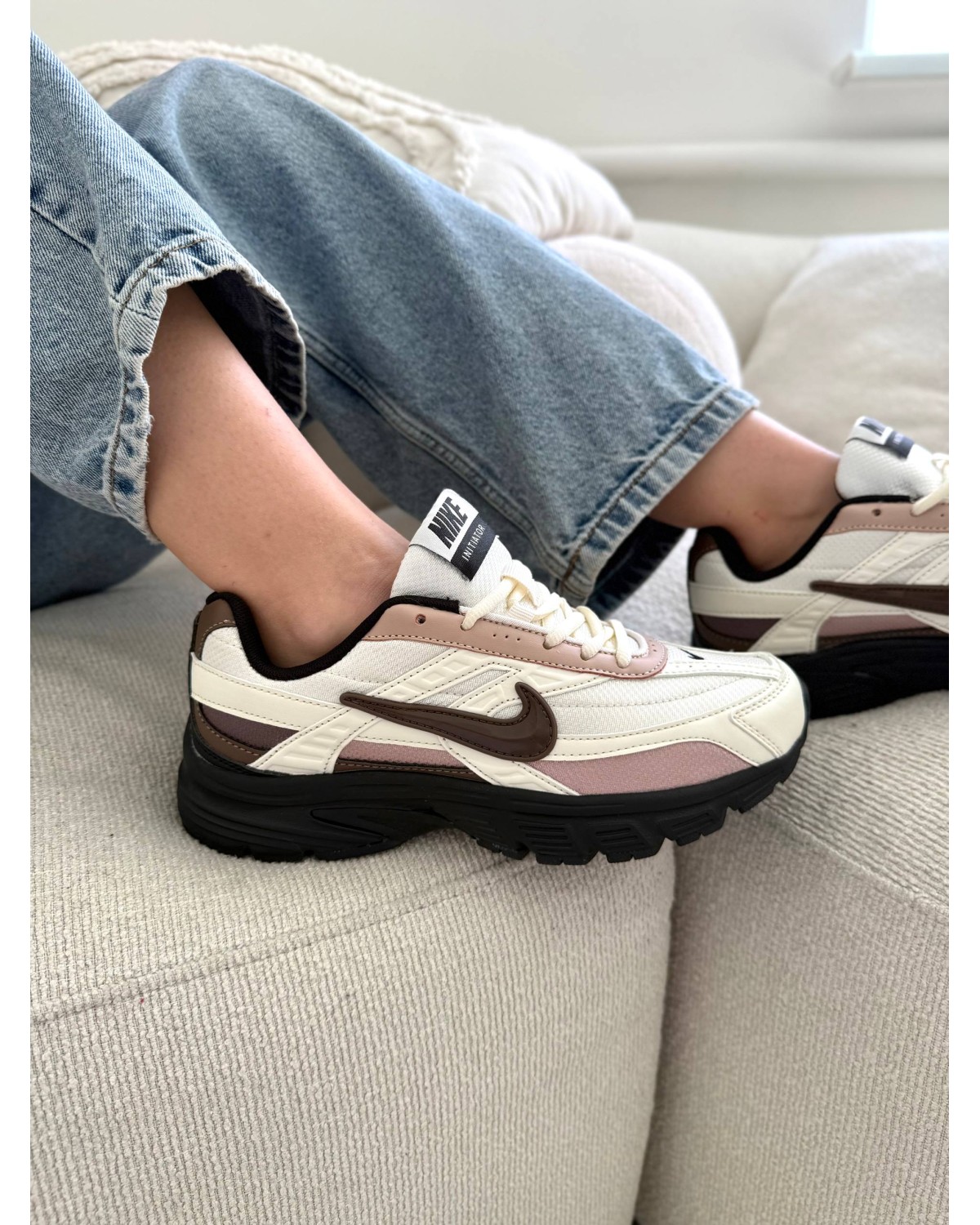 Nike Initiator White Black Brown