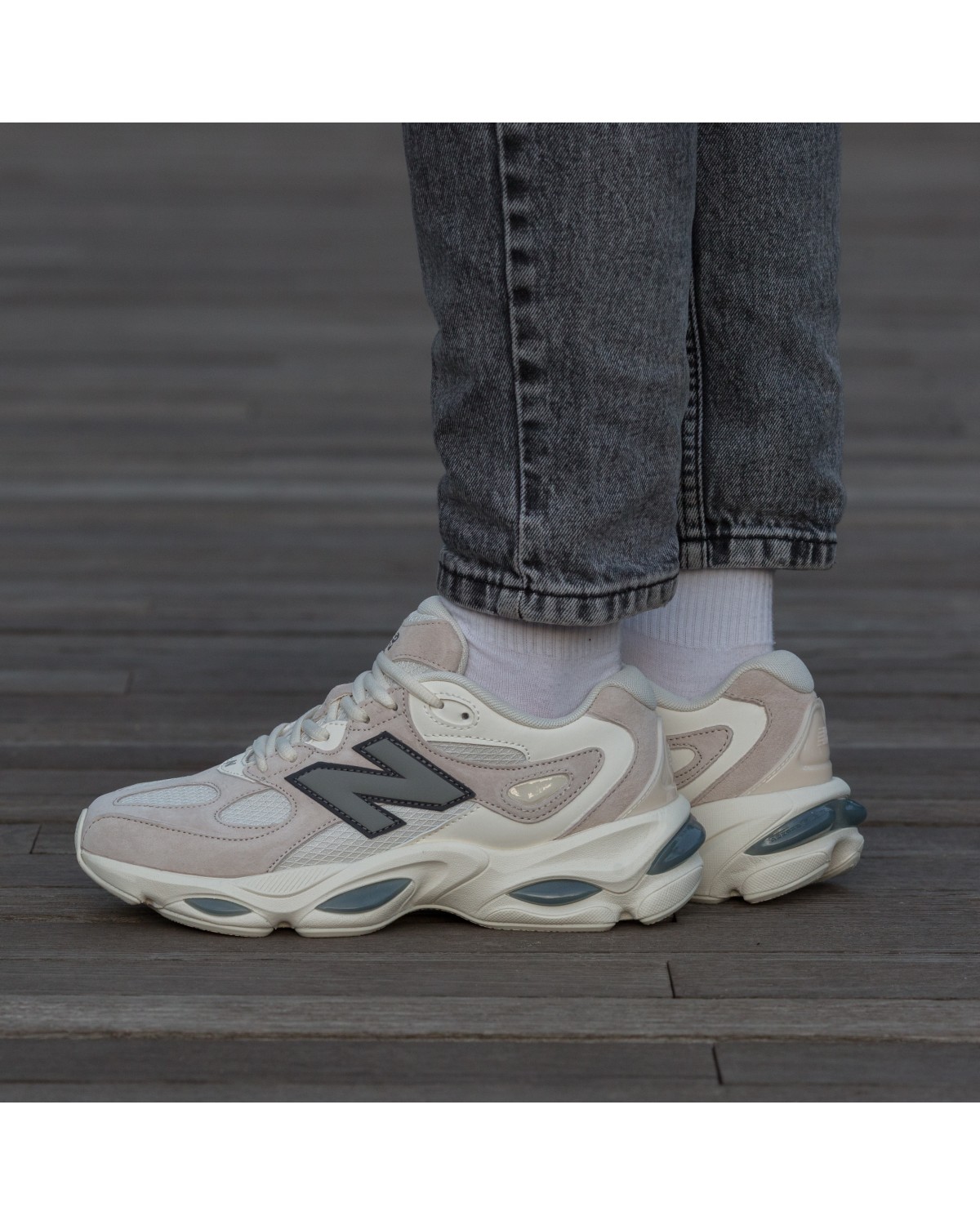New Balance 983 Beige