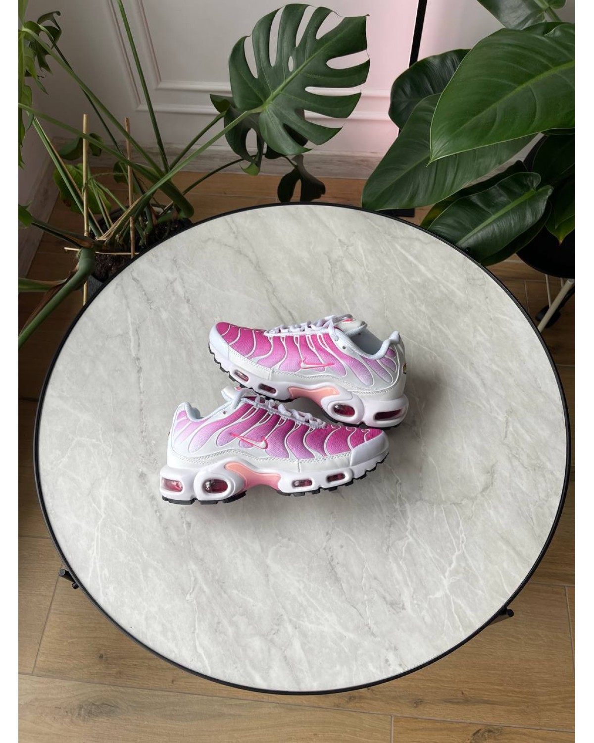 Nike Air Max TN Plus Hot Pink Nike Air Max TN Plus Hot Pink