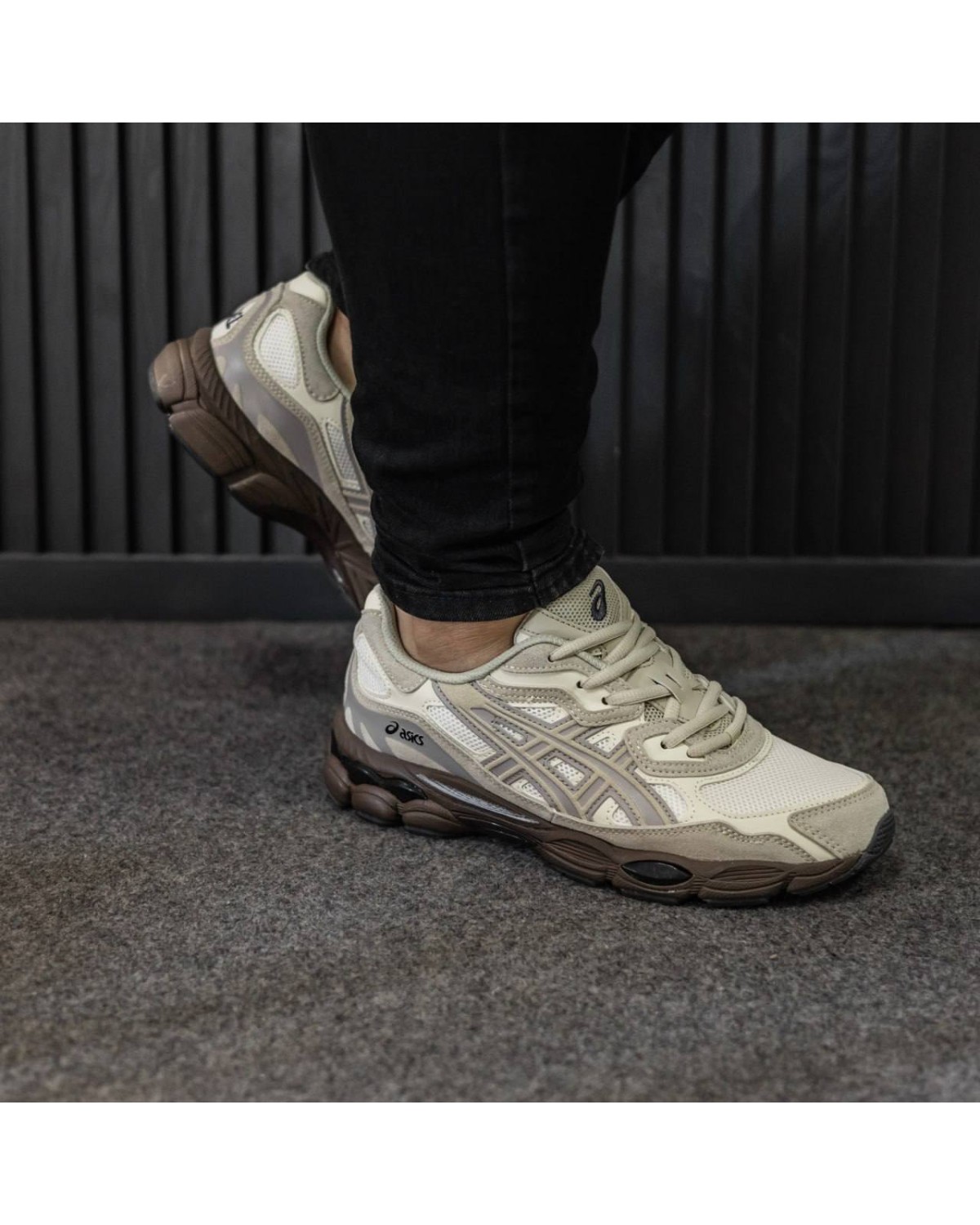 Asics Gel-NYC Beige Brown