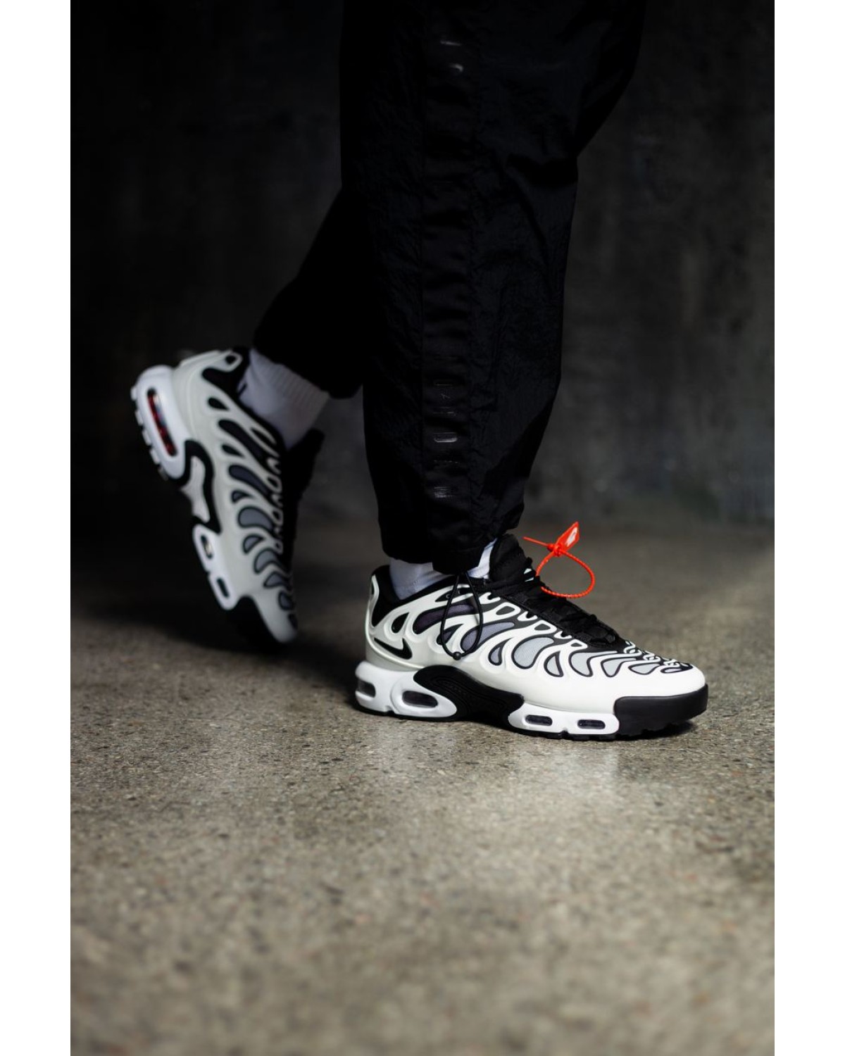 Nike Air Max Plus Drift White Black