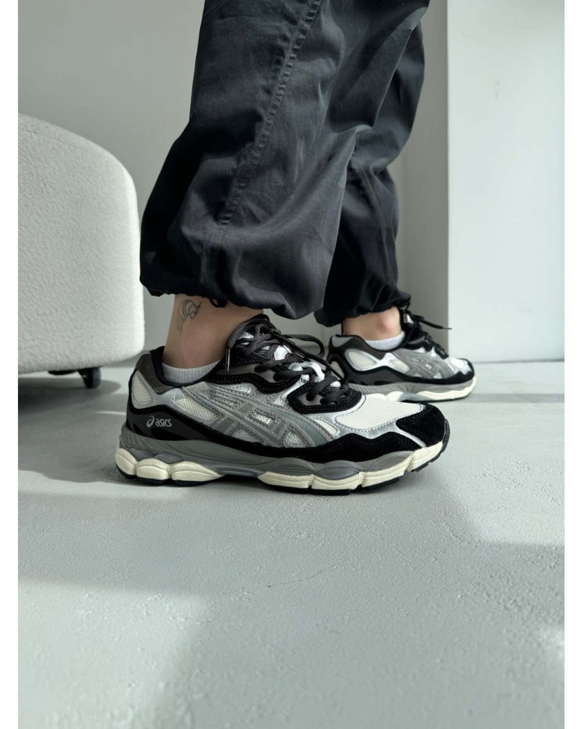 Asics Gel-NYC Beige Black Brown