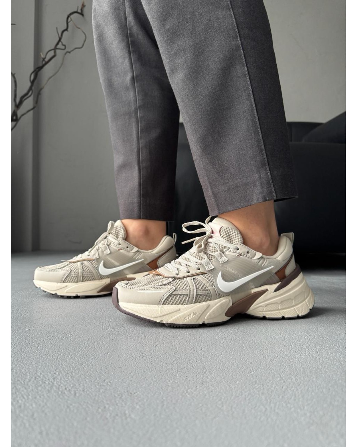 Nike V2K Runtekk Brown Beige