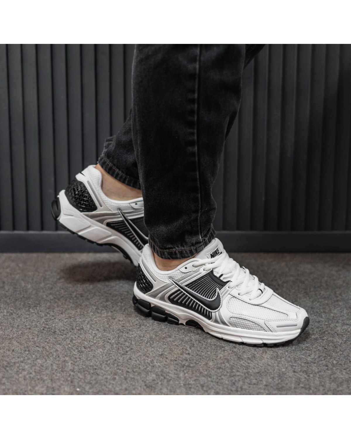 Nike Air Zoom Vomero 5