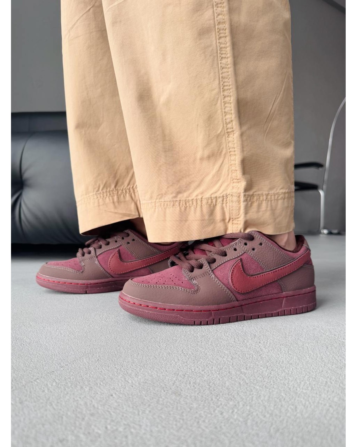 Nike SB Dunk Low City of Love Burgundy Crush