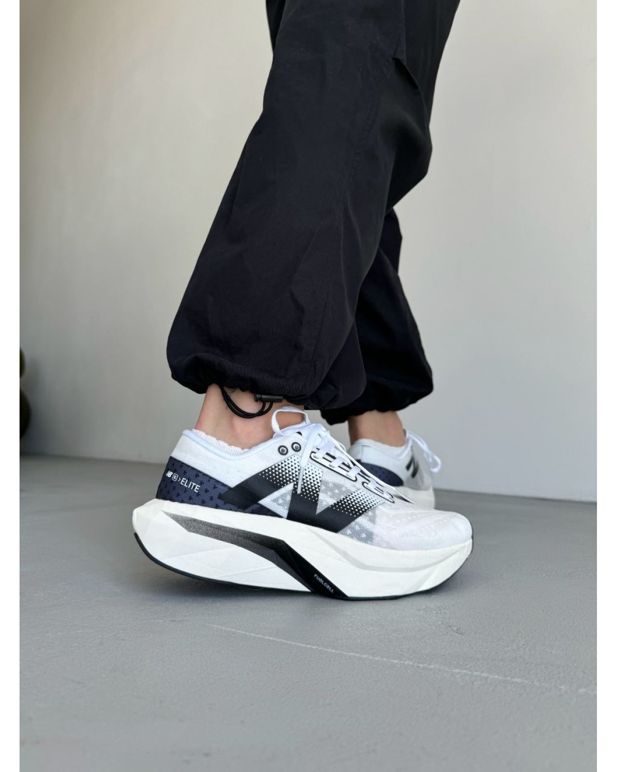 New Balance SC Elite V4 White/Black