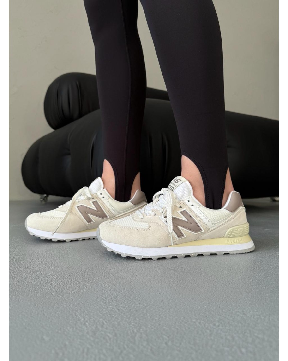 New Balance 574 Linen/Light Mushroom