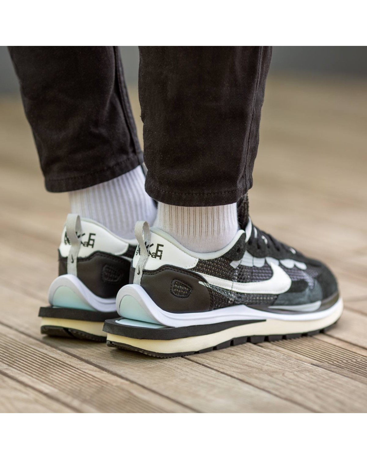Nike VaporWaffle Sacai Black\White Nike VaporWaffle Sacai Black\White