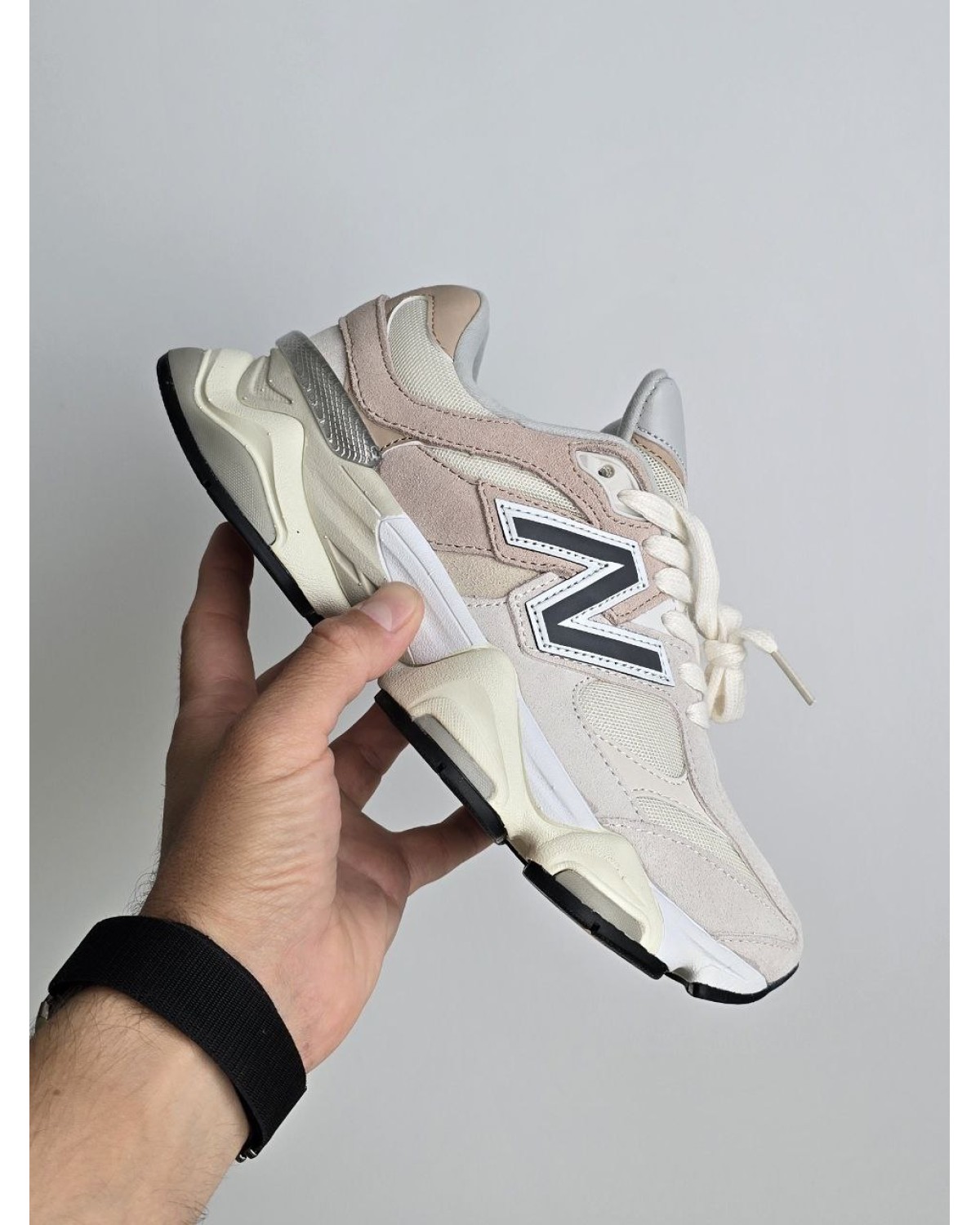 New Balance 9060 Beige