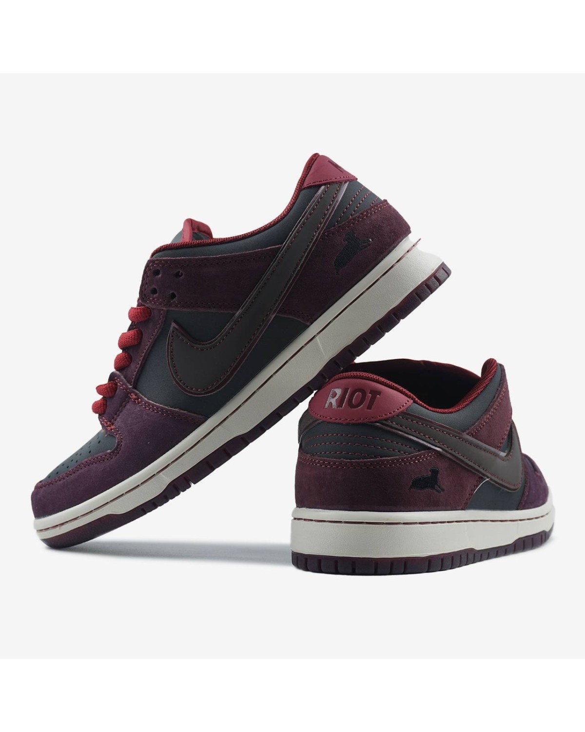 Nike SB Dunk Low x Riot Skateshop Nike SB Dunk Low x Riot Skateshop