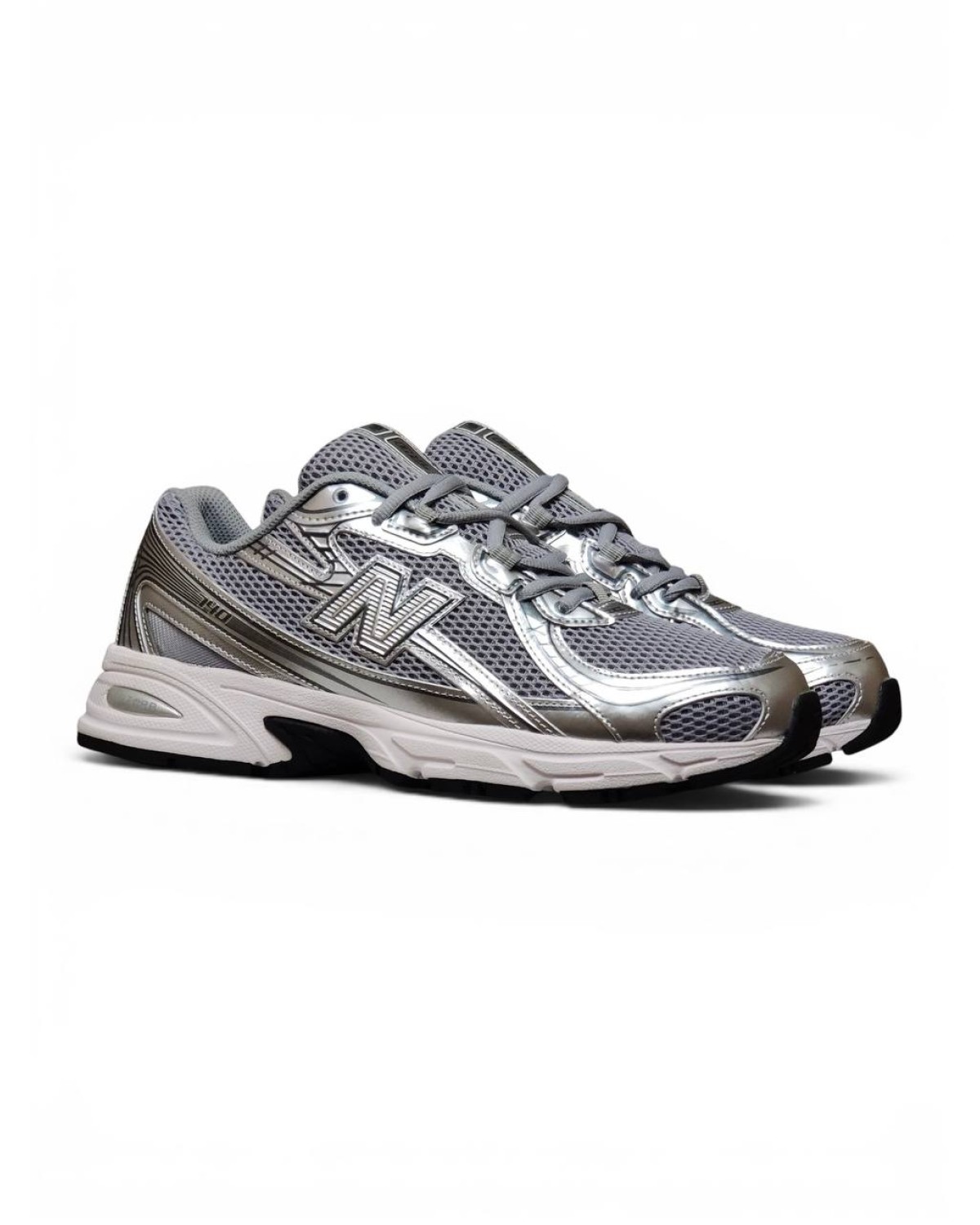 New Balance 740 Dark Grey Silver New Balance 740 Dark Grey Silver