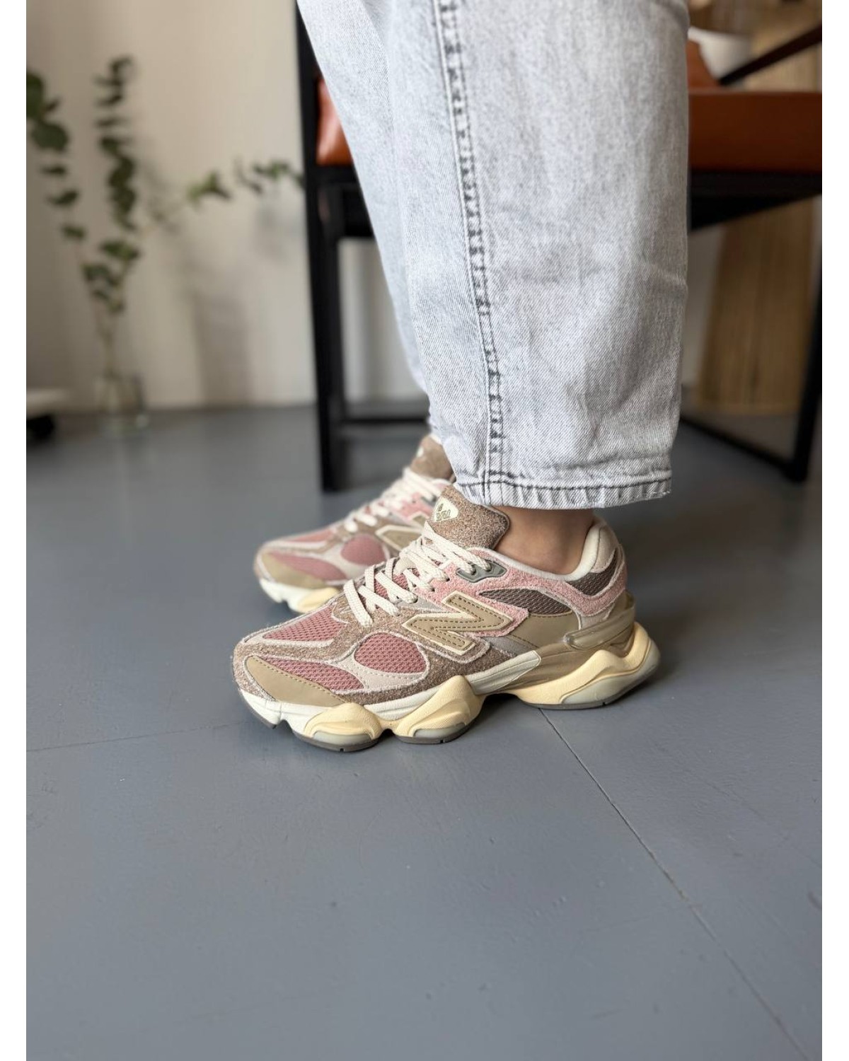 New Balance 9060 Beige Pink