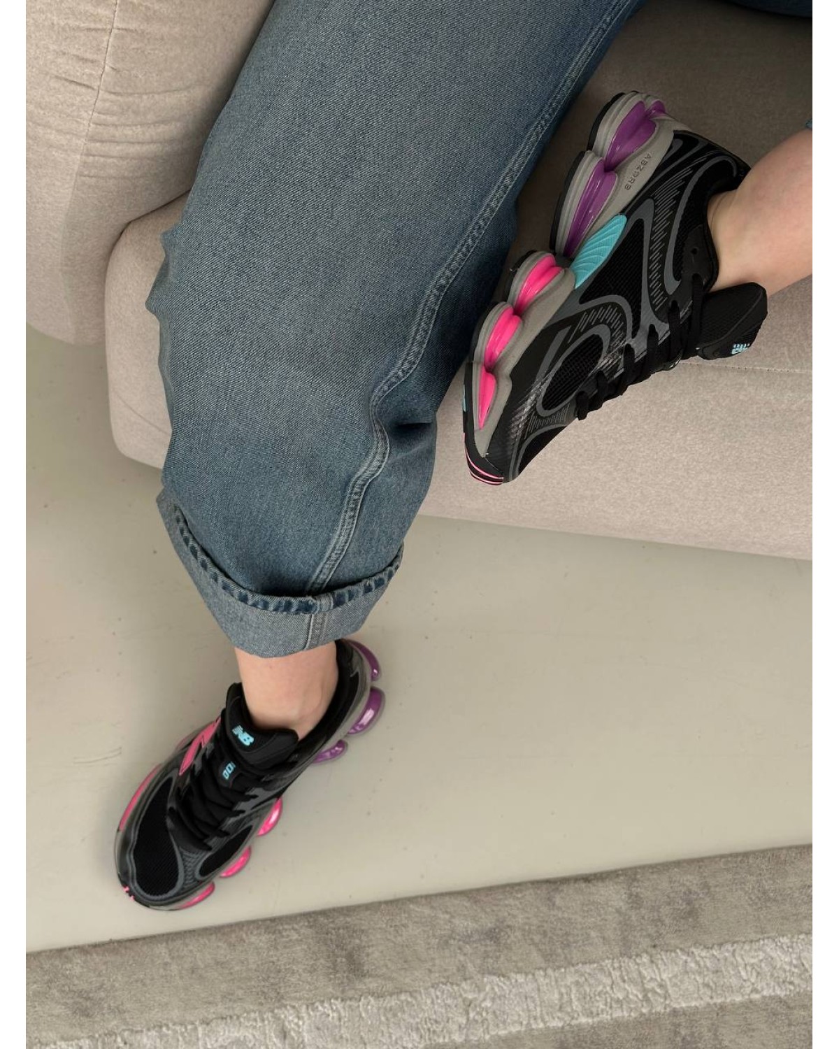 New Balance 2000 Black Grey Pink New Balance 2000 Black Grey Pink