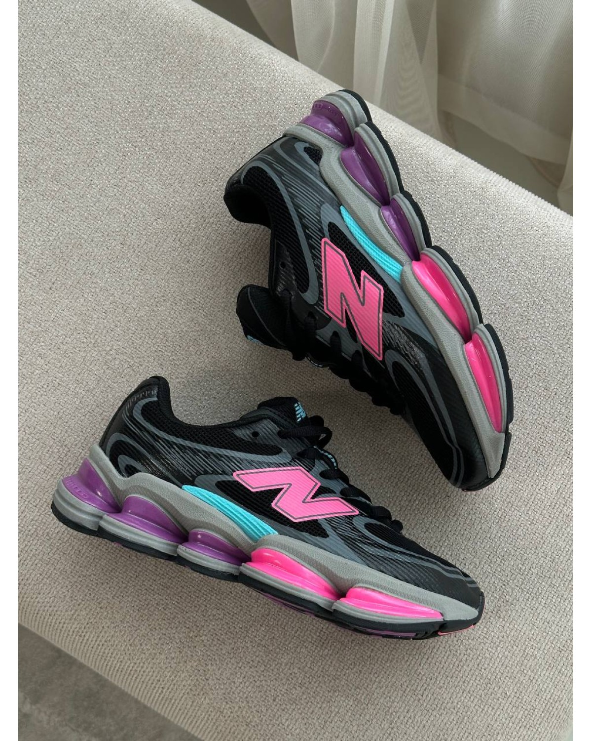 New Balance 2000 Black Grey Pink New Balance 2000 Black Grey Pink
