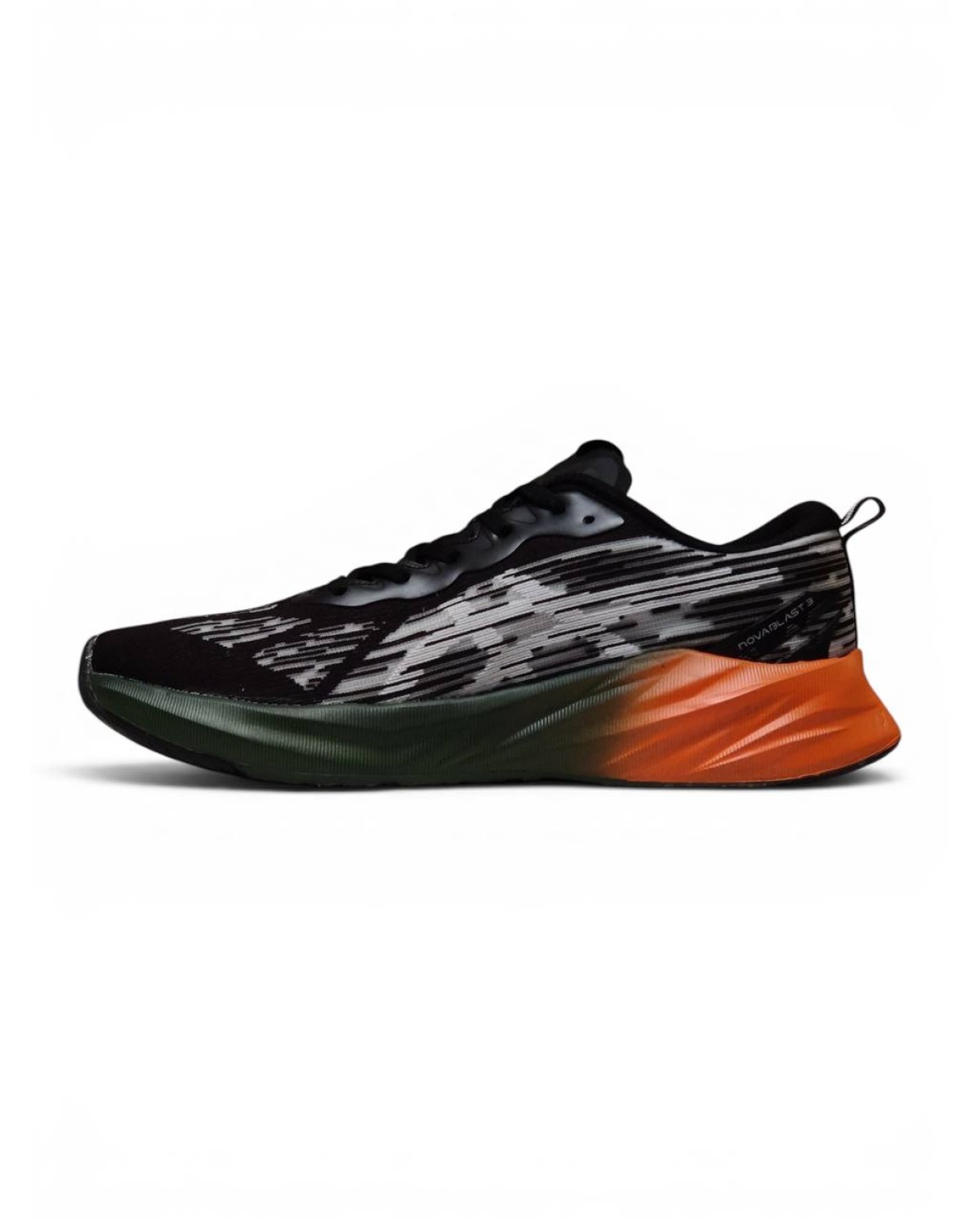 Asics Novablast Black Orange Asics Novablast Black Orange