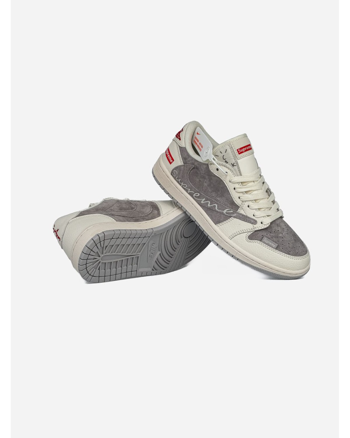 Nike Air Jordan x Travis Scott x Supreme Nike Air Jordan x Travis Scott x Supreme