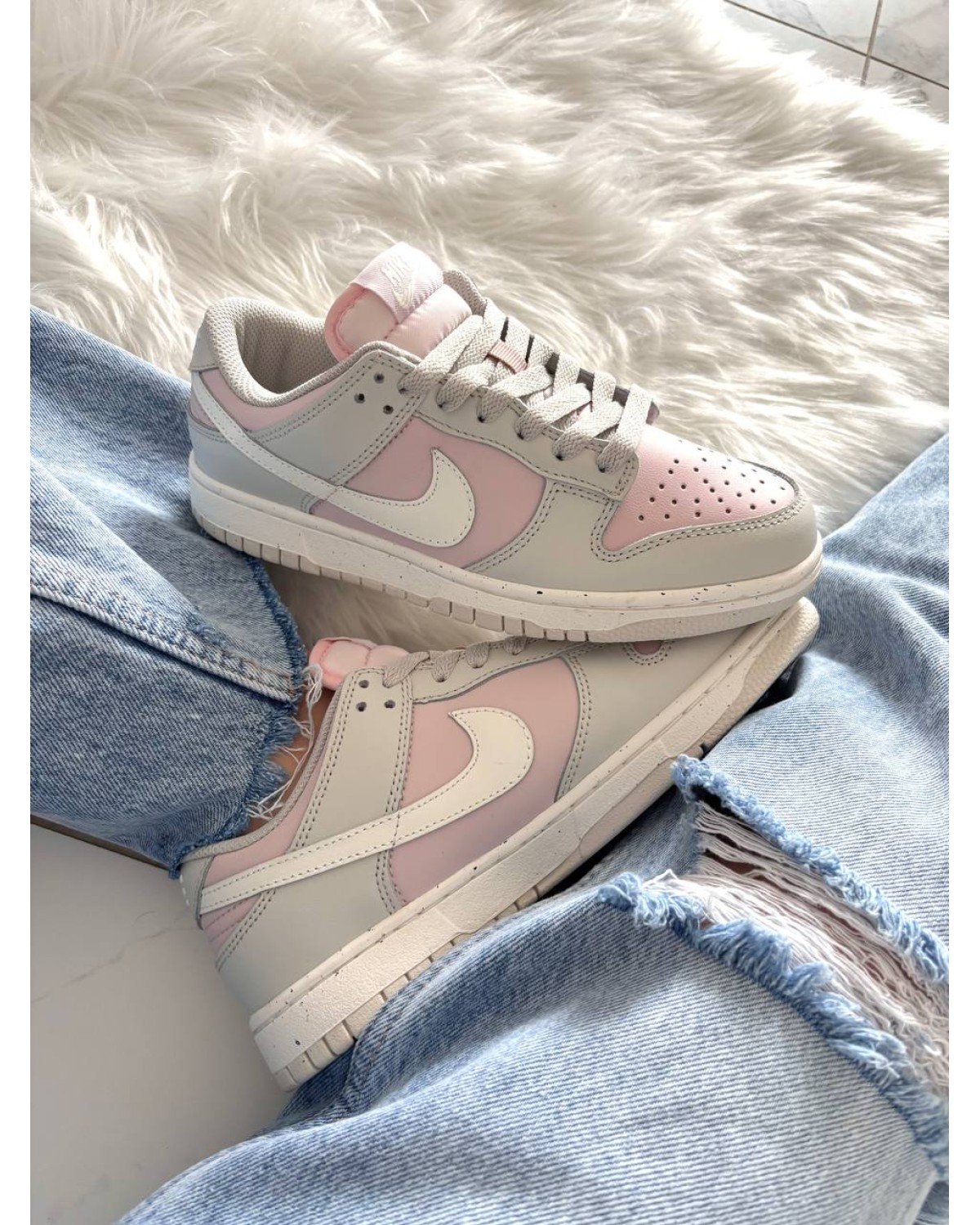 Nike SB Dunk Low Grey Pink Nike SB Dunk Low Grey Pink