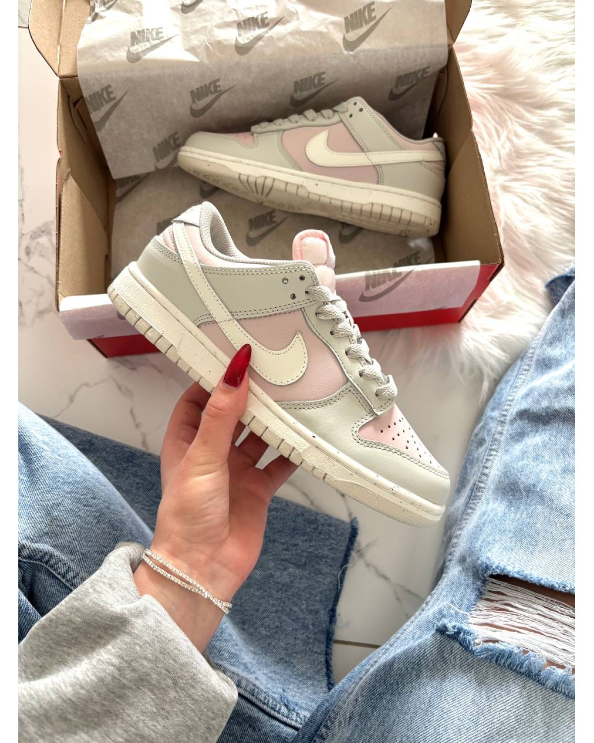 Nike SB Dunk Low Grey Pink