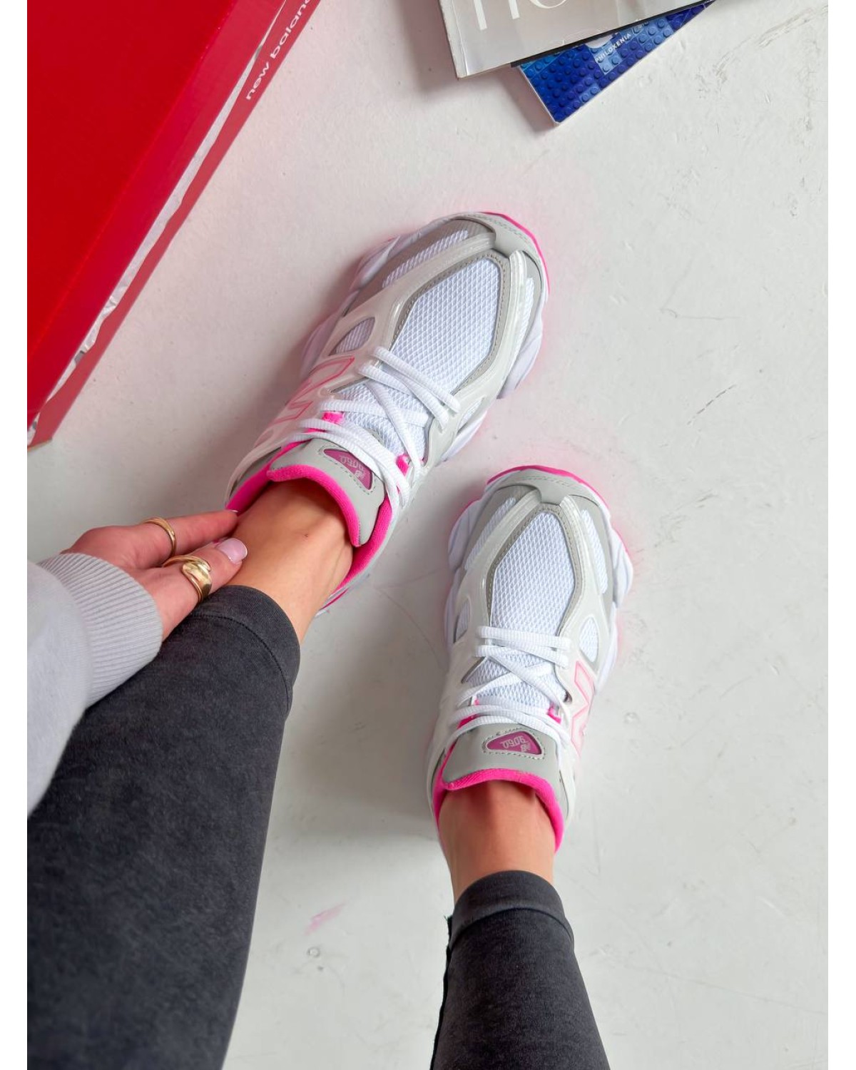 New Balance 9060 Beige/Pink New Balance 9060 Beige/Pink