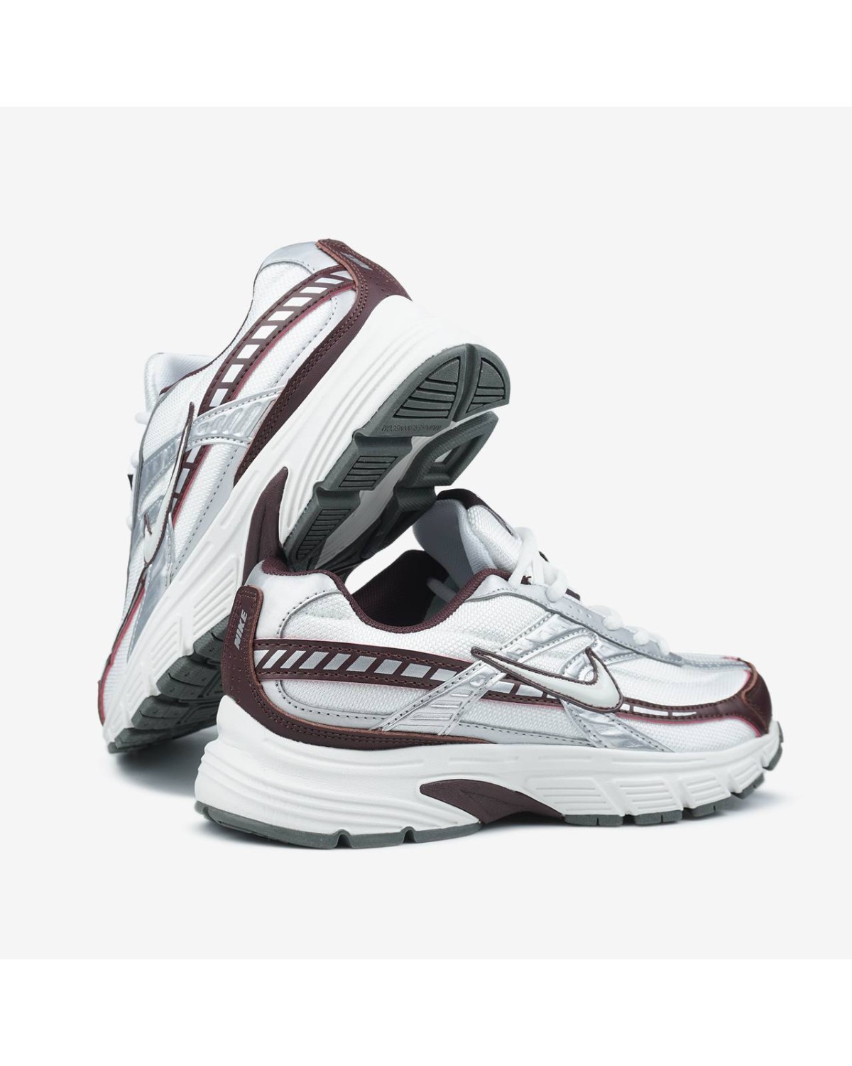 Nike Initiator White Burgundy Crush Nike Initiator White Burgundy Crush