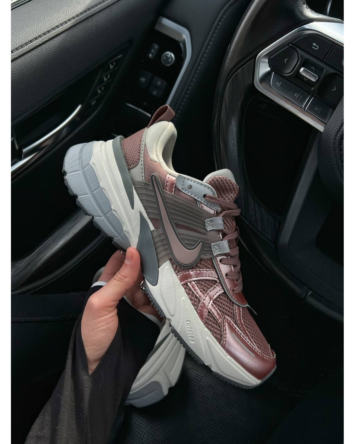 Nike V2K Run