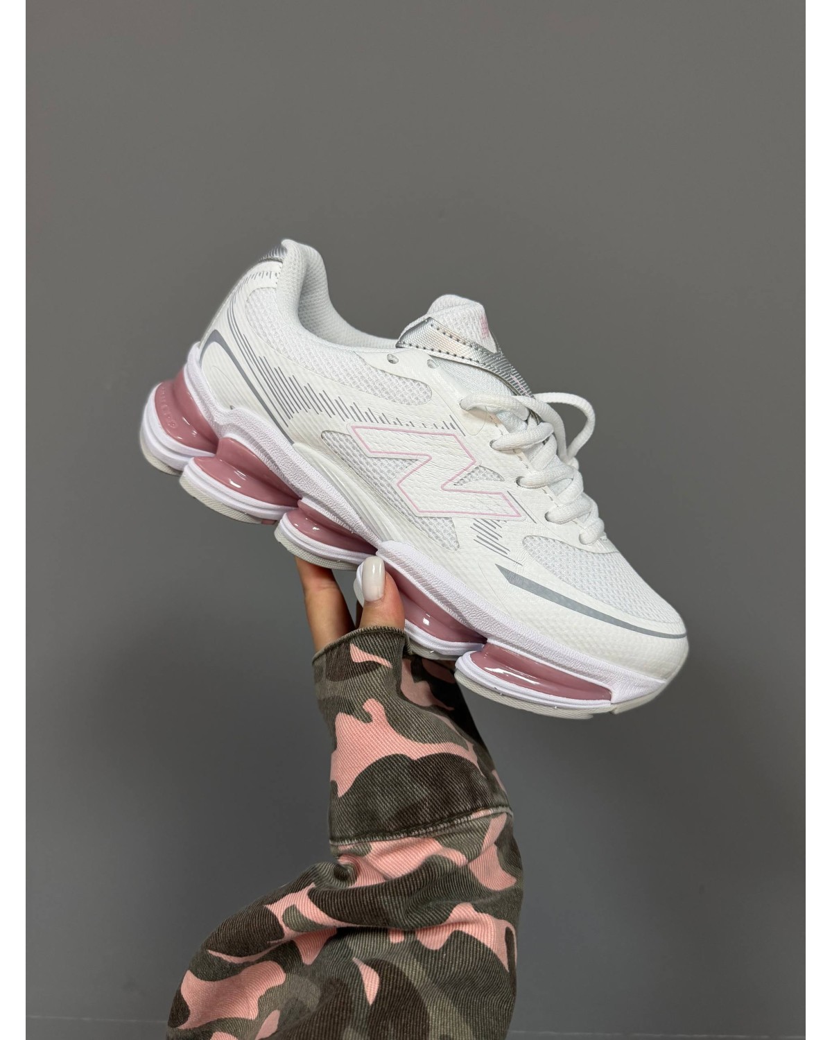 New Balance 2000 White / Pink