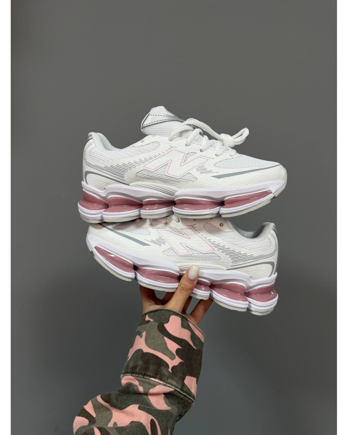 New Balance 2000 White / Pink New Balance 2000 White / Pink