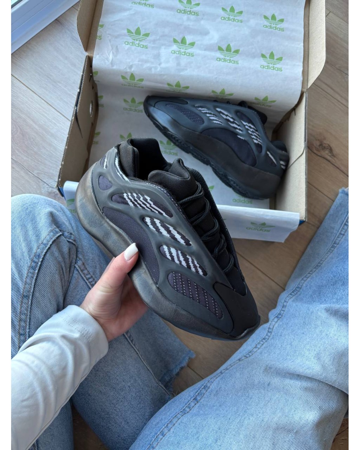 Adidas Yeezy Boost 700 V3 Black Alvah