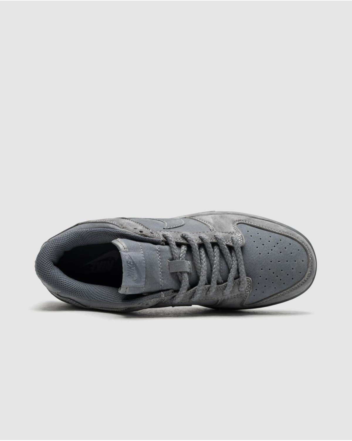 Nike SB Dunk Low x Supreme Grey Nike SB Dunk Low x Supreme Grey