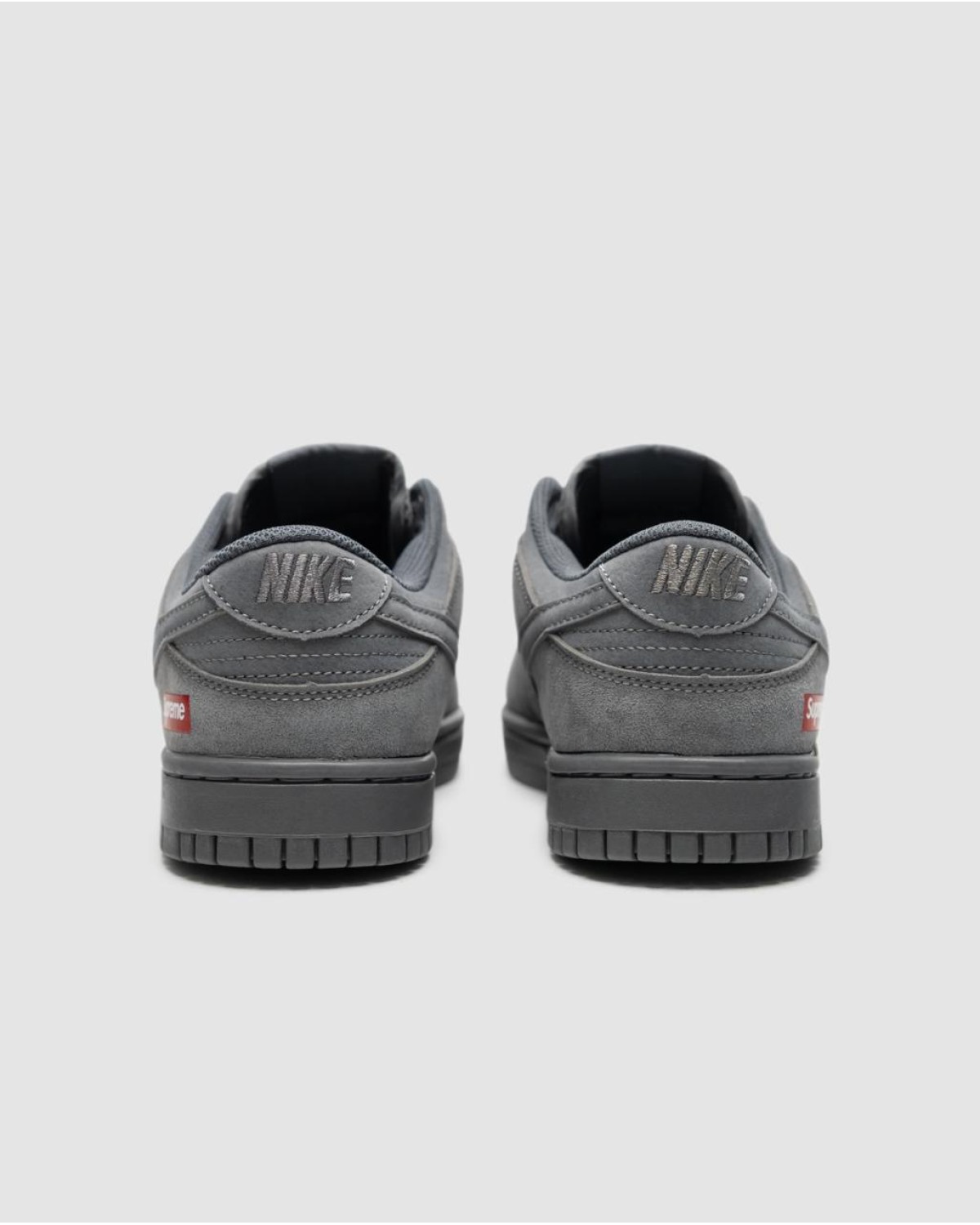Nike SB Dunk Low x Supreme Grey Nike SB Dunk Low x Supreme Grey