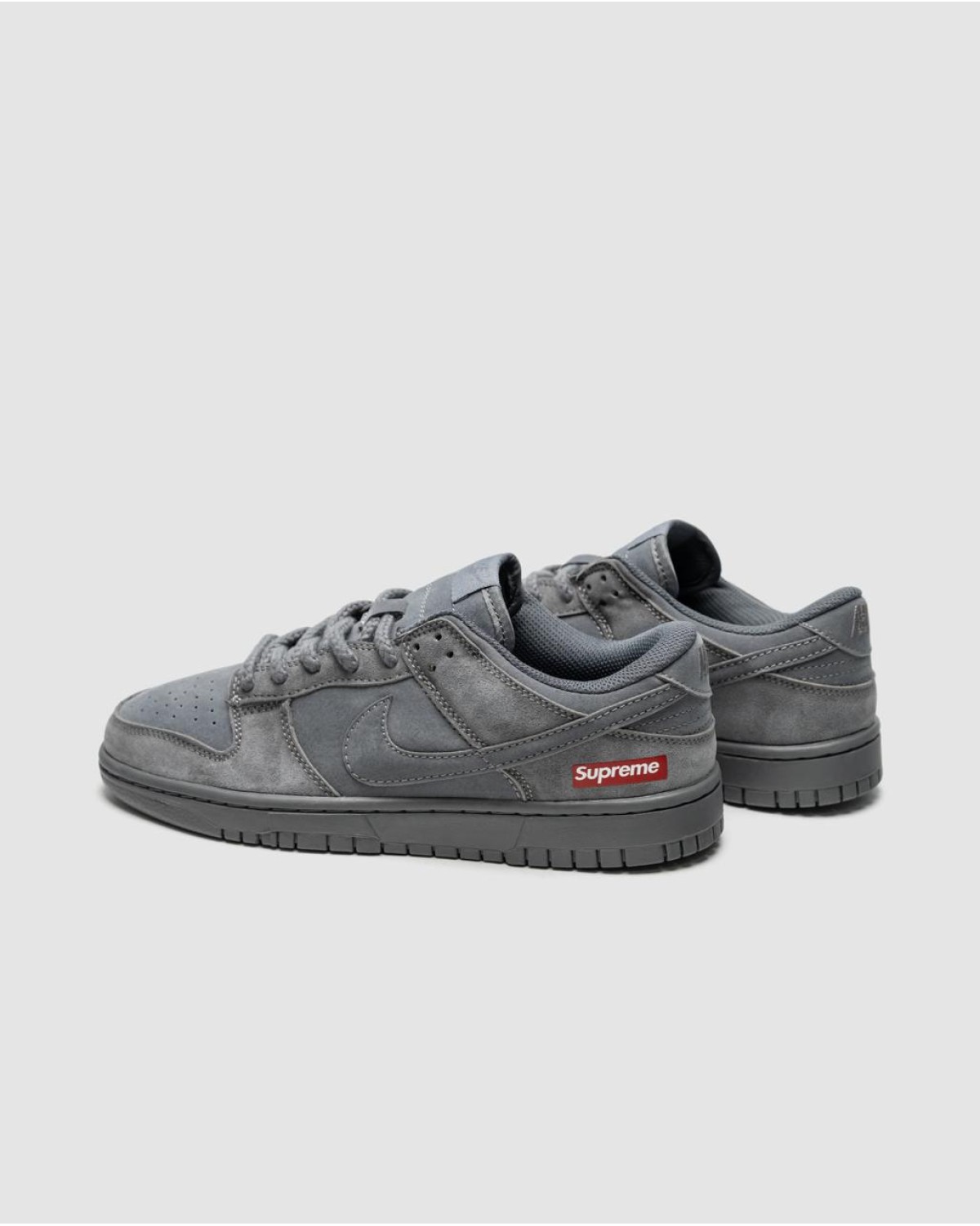 Nike SB Dunk Low x Supreme Grey Nike SB Dunk Low x Supreme Grey