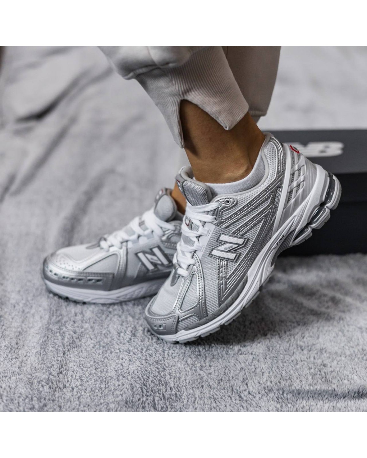 New Balance 1906R