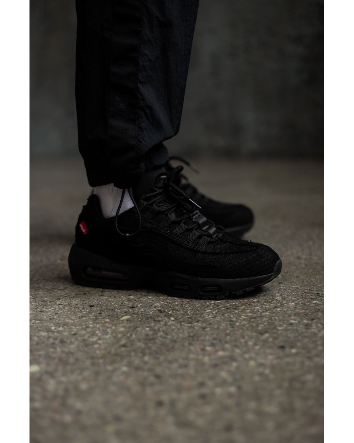 Levi’s x Nike Air Max 95 “Black”