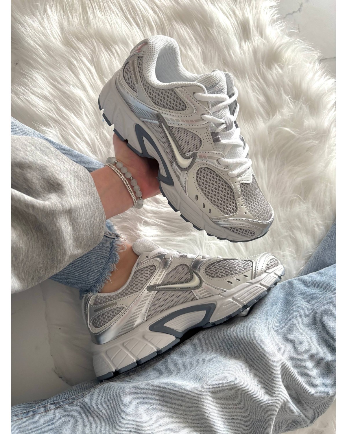 Nike V5 RNR Metallic Silver White