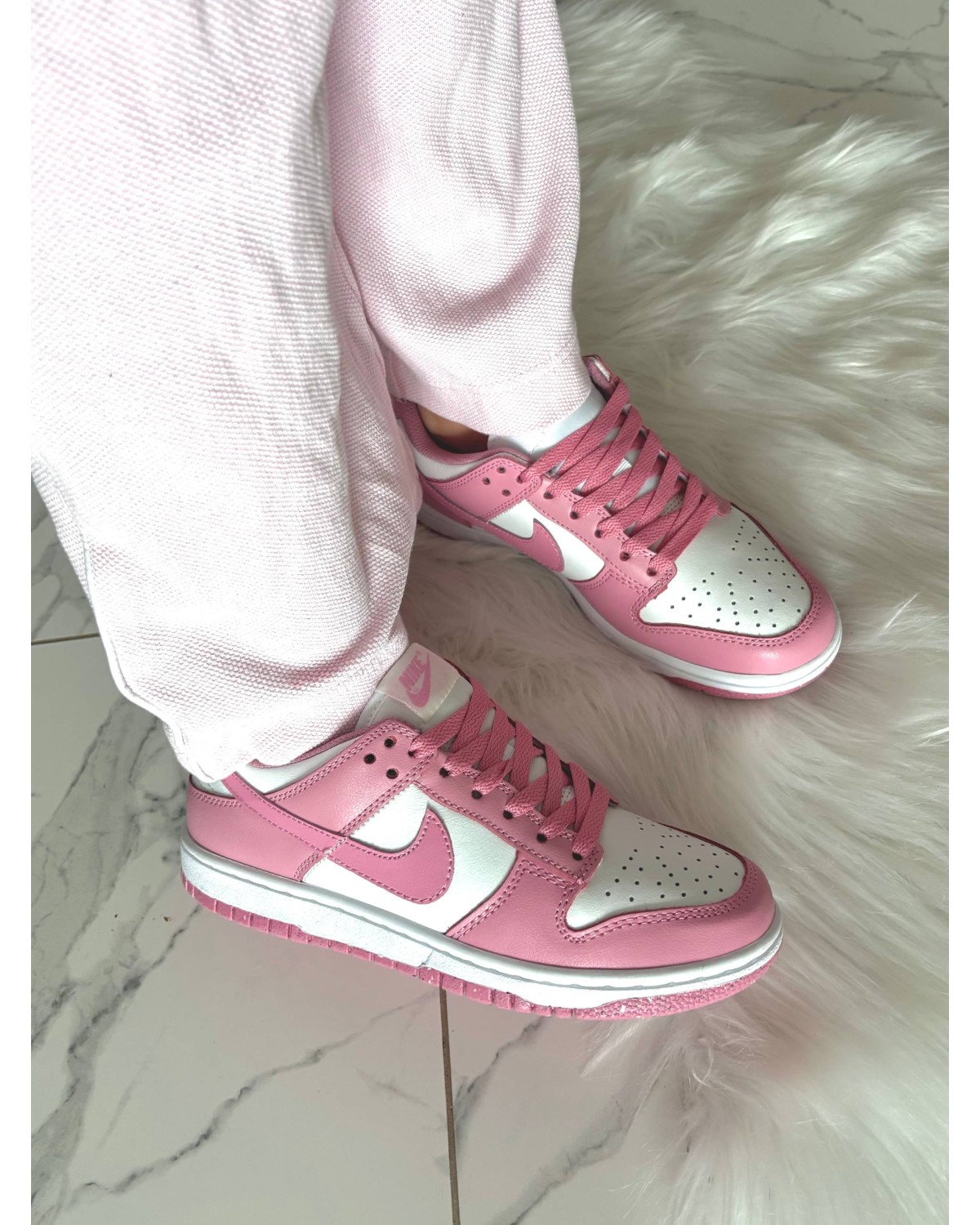 Nike SB Dunk Low Pink White Nike SB Dunk Low Pink White