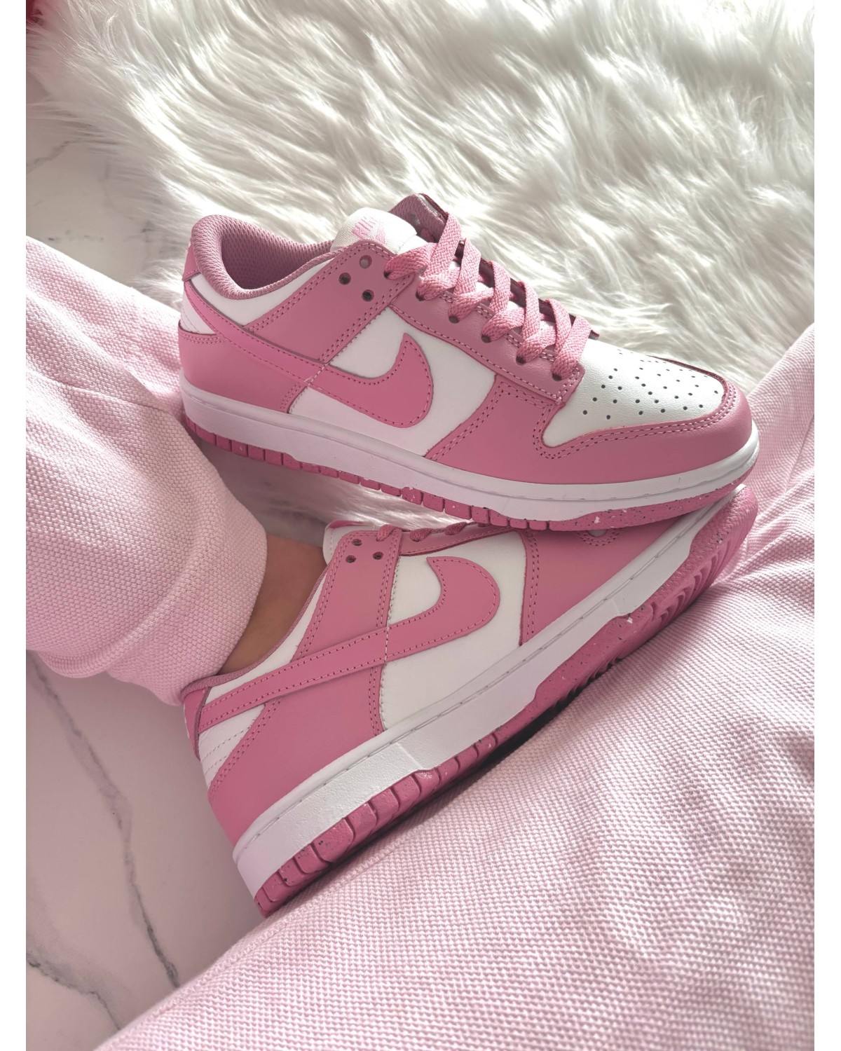 Nike SB Dunk Low Pink White Nike SB Dunk Low Pink White