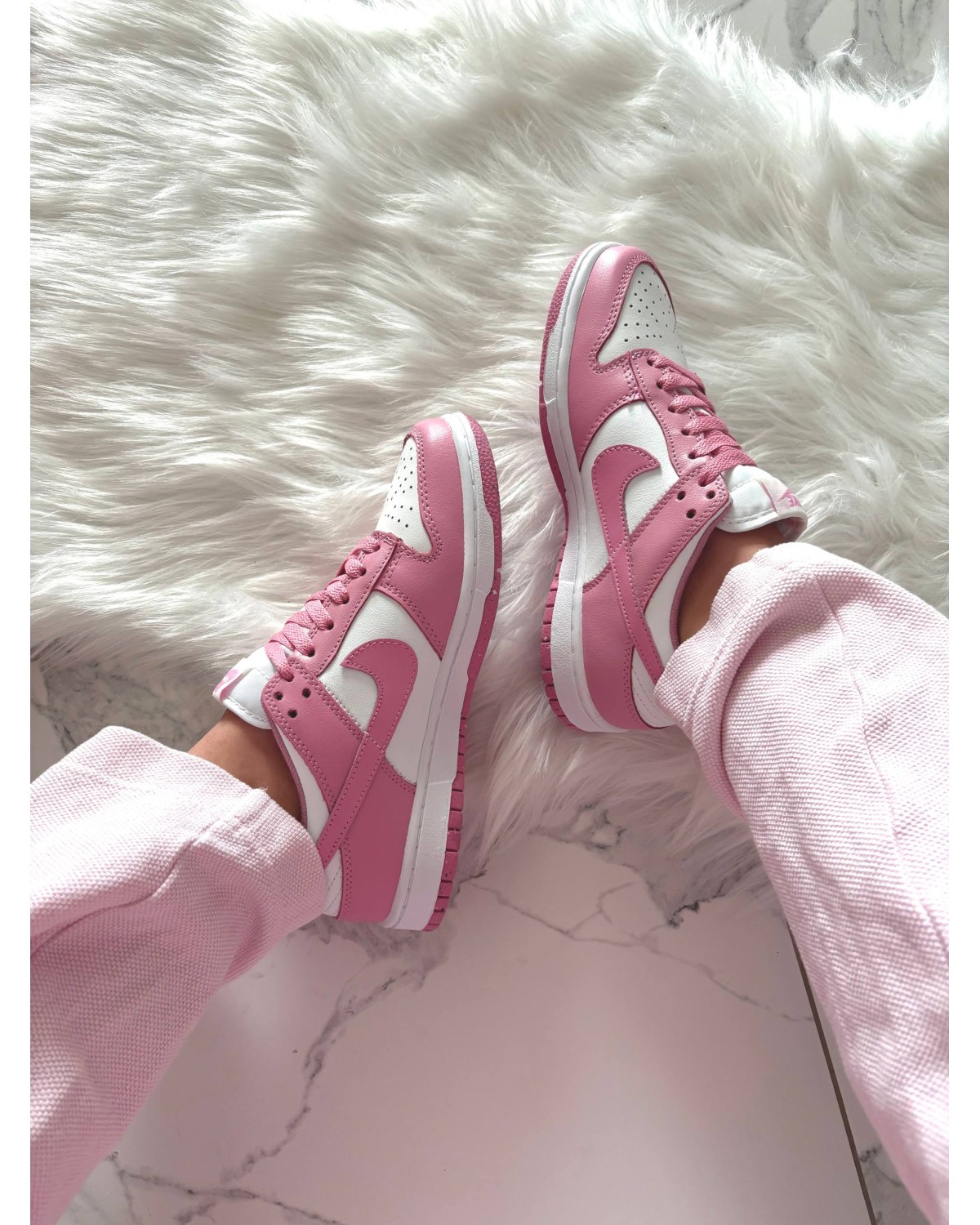 Nike SB Dunk Low Pink White Nike SB Dunk Low Pink White